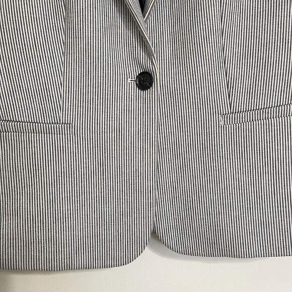 Banana Republic Classic Fit Striped Blazer Size 6 Gray White Classic Preppy - Picture 3 of 10